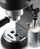 Кофеварка рожковая DeLonghi EC685.BK черный