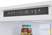 Встраиваемый холодильник Hotpoint HBT 18