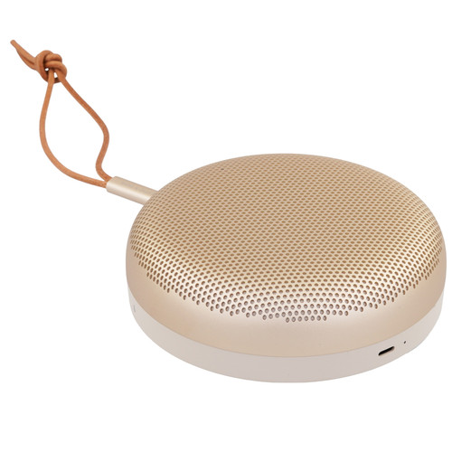 Купить Портативная колонка Bang & Olufsen Beosound A1 2nd Gen, золотистый в интернет-магазине DNS. Характеристики, цена Bang & Olufsen Beosound A1 2nd Gen | 5449707.
