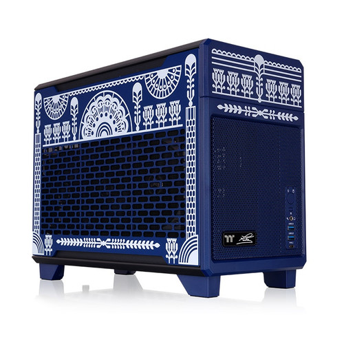 Купить Корпус Thermaltake TR100 [CA-11A-00SPNN-AR] синий в интернет-магазине DNS. Характеристики, цена Thermaltake TR100 | 5659918.