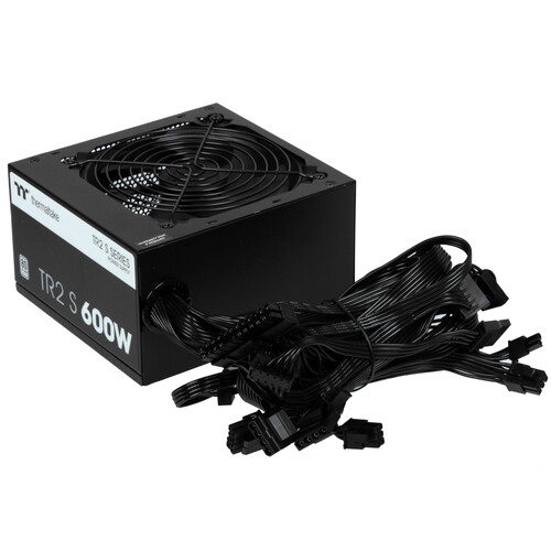 Купить Блок питания Thermaltake TR2 S 600W [PS-TRS-0600NPCWEU-2 черный в интернет-магазине DNS. Характеристики, цена Thermaltake TR2 S 600W | 5493789.