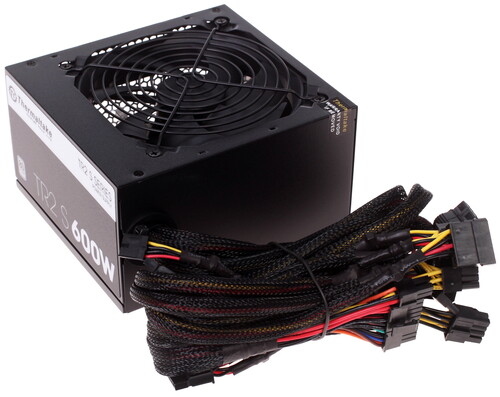 Купить Блок питания Thermaltake TR2 S 600W [TRS-0600P-2] черный в интернет-магазине DNS. Характеристики, цена Thermaltake TR2 S 600W | 1039732.