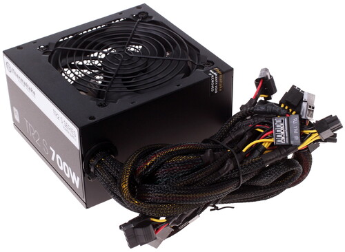 Купить Блок питания Thermaltake TR2 S 700W [TRS-0700P-2] черный в интернет-магазине DNS. Характеристики, цена Thermaltake TR2 S 700W | 1039733.