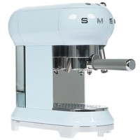 Кофеварка рожковая Smeg ECF01PBEU голубой